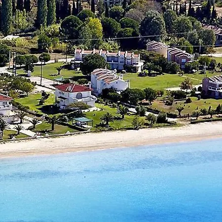 Sithon - Seafront House *